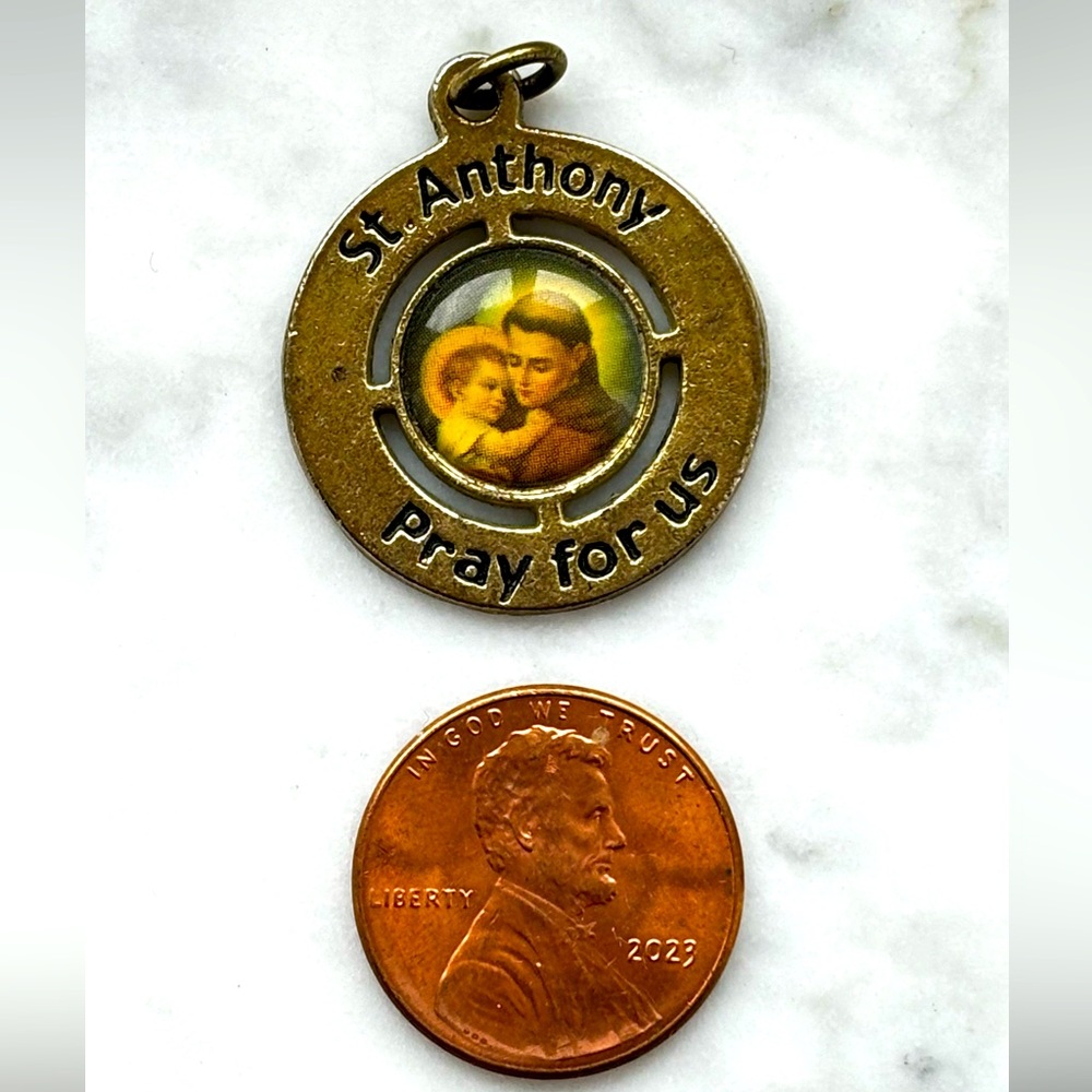 St Anthony Protection Medal - Picture 2 of 4